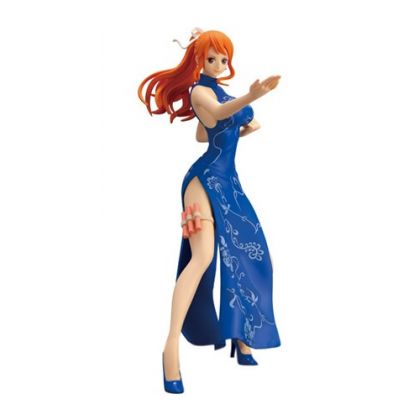 Banpresto One Piece Film Gold Glitter & Glamours Nami Movie Style Action  Figure (Gold Dress Version)