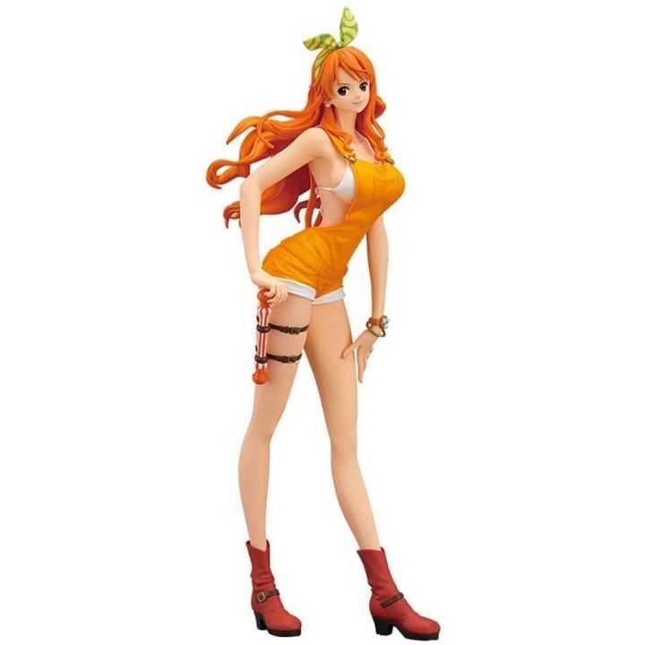 BANDAI Banpresto - One Piece Stampede - Figura de Nami con brillo y glamour, color normal