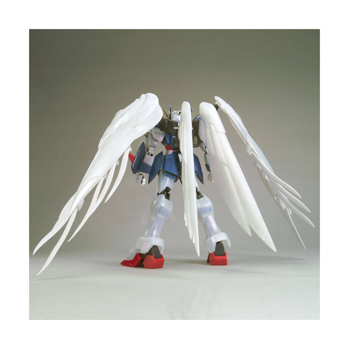 バンダイスピリッツ Pg 新機動戦記ガンダムw Endless Waltz ウイングガンダムゼロ Ew版 パール