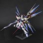 BANDAI PG Mobile Suit Gundam SEED DESTINY - Perfect Grade STRIKE FREEDOM GUNDAM Model Kit Figur (Gunpla)