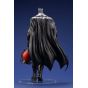 KOTOBUKIYA ARTFX - DC Universe Batman: Last Knight on Earth - Batman Figure