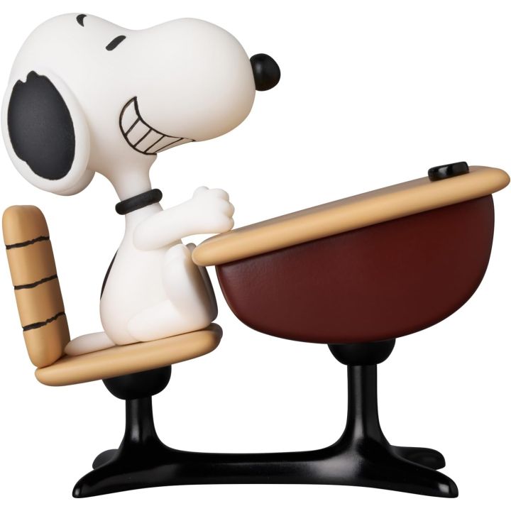 Medicom Toy UDF Peanuts Series 18 Snoopy With Desk Figure