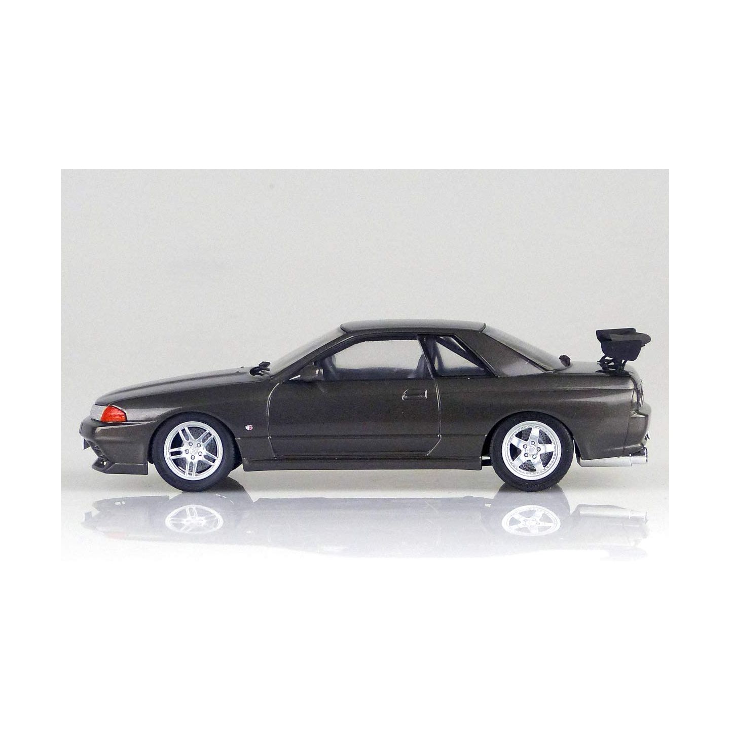 Aoshima Initial D No 4 Rin Hojo Bnr32 Skyline Shinigami Gt R 1 24 Scale Plastic